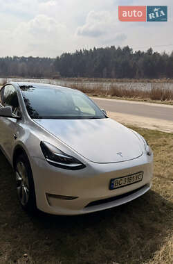 Внедорожник / Кроссовер Tesla Model Y 2023 в 