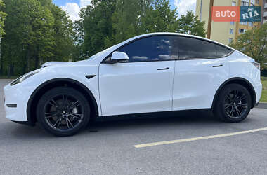 Внедорожник / Кроссовер Tesla Model Y 2021 в 