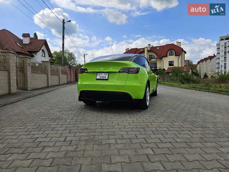 Позашляховик / Кросовер Tesla Model Y 2023 в Трускавці