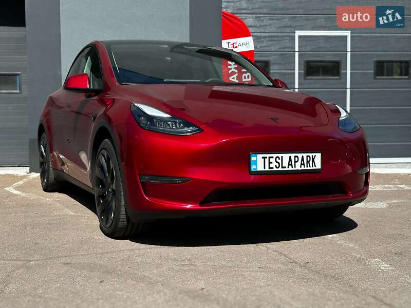 Позашляховик / Кросовер Tesla Model Y 2024 в Києві