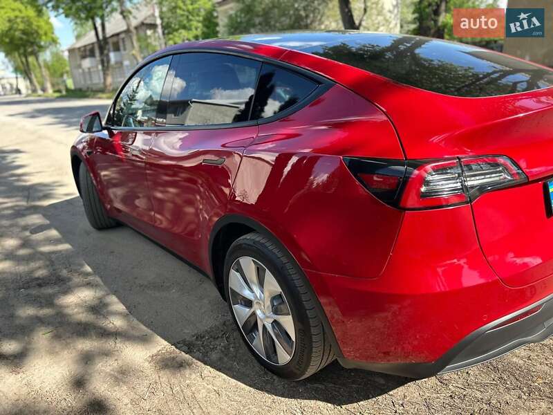 Внедорожник / Кроссовер Tesla Model Y 2020 в Тернополе