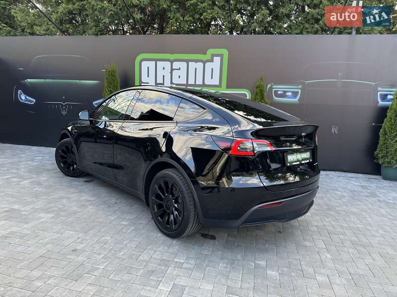 Внедорожник / Кроссовер Tesla Model Y 2023 в Киеве