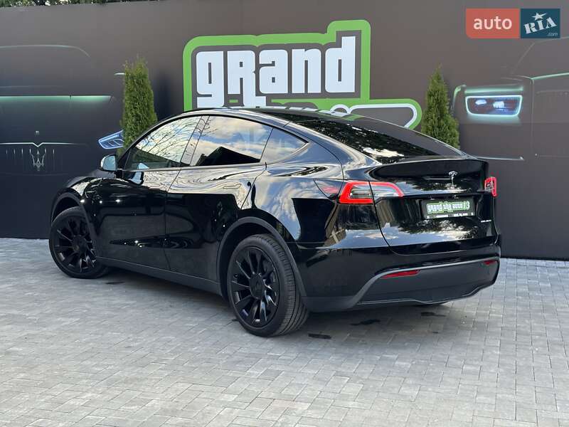 Внедорожник / Кроссовер Tesla Model Y 2023 в Киеве