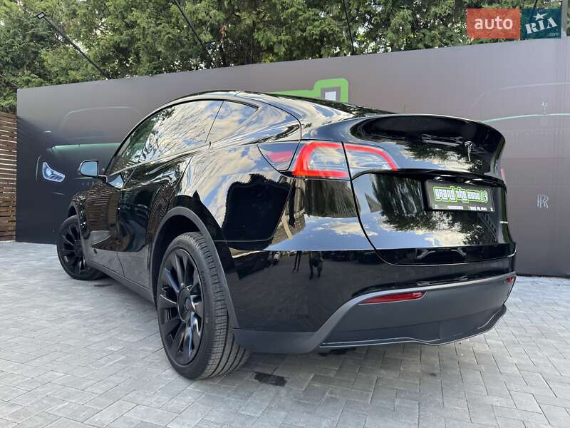 Внедорожник / Кроссовер Tesla Model Y 2023 в Киеве