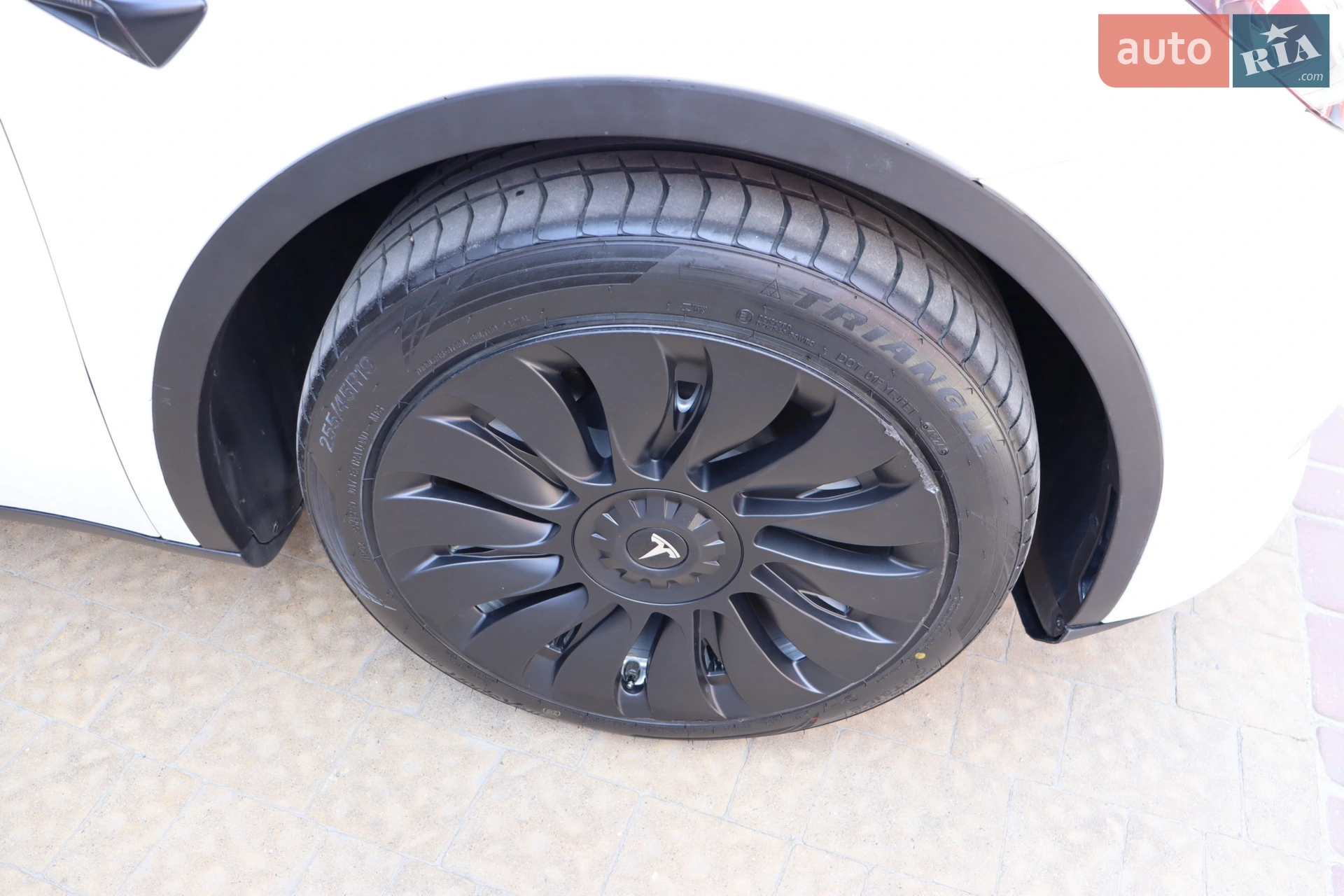 2023 Tesla Model Y - мініатюра 4