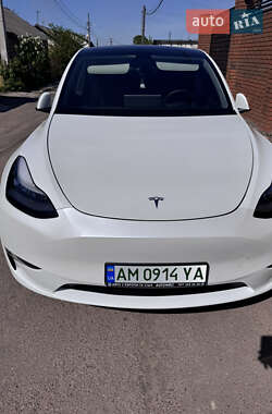 Внедорожник / Кроссовер Tesla Model Y 2021 в 
