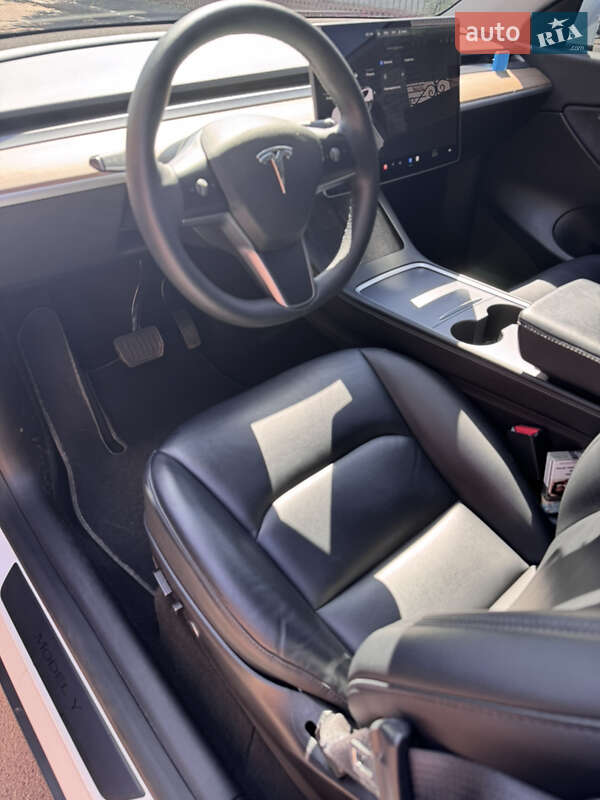 Внедорожник / Кроссовер Tesla Model Y 2021 в Житомире