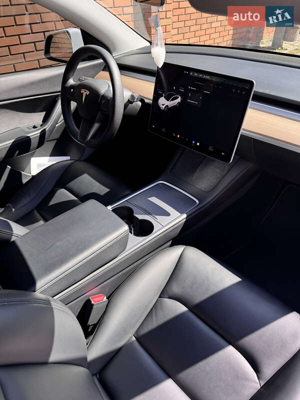 Внедорожник / Кроссовер Tesla Model Y 2021 в Житомире