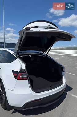 Внедорожник / Кроссовер Tesla Model Y 2022 в 