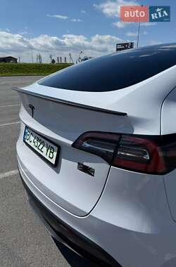 Внедорожник / Кроссовер Tesla Model Y 2022 в 