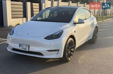 Внедорожник / Кроссовер Tesla Model Y 2024 в 