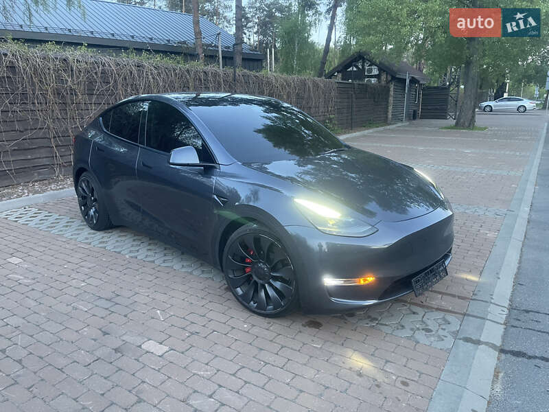 Позашляховик / Кросовер Tesla Model Y 2022 в Києві