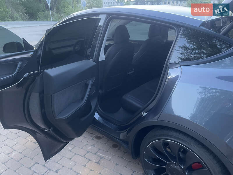 Позашляховик / Кросовер Tesla Model Y 2022 в Києві