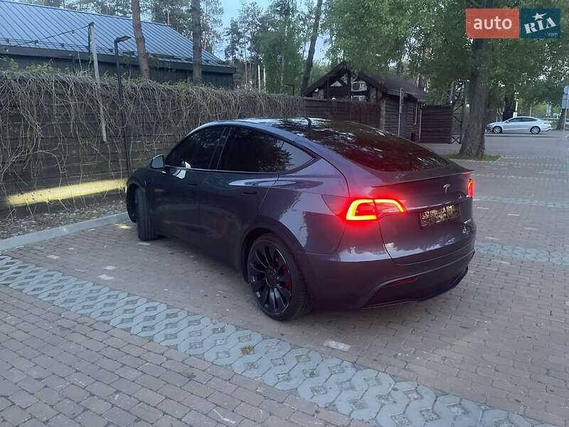 Позашляховик / Кросовер Tesla Model Y 2022 в Києві