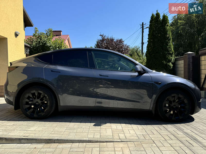 Позашляховик / Кросовер Tesla Model Y 2022 в Дніпрі