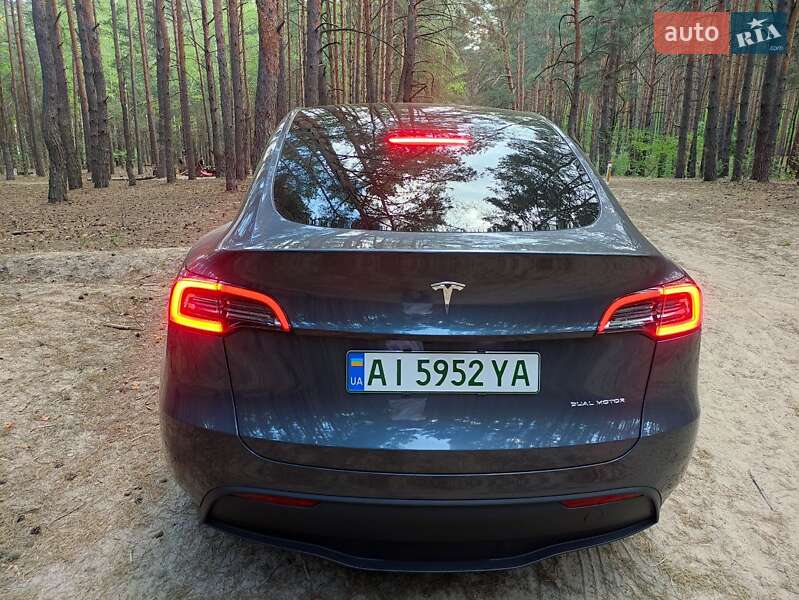 Внедорожник / Кроссовер Tesla Model Y 2023 в Киеве