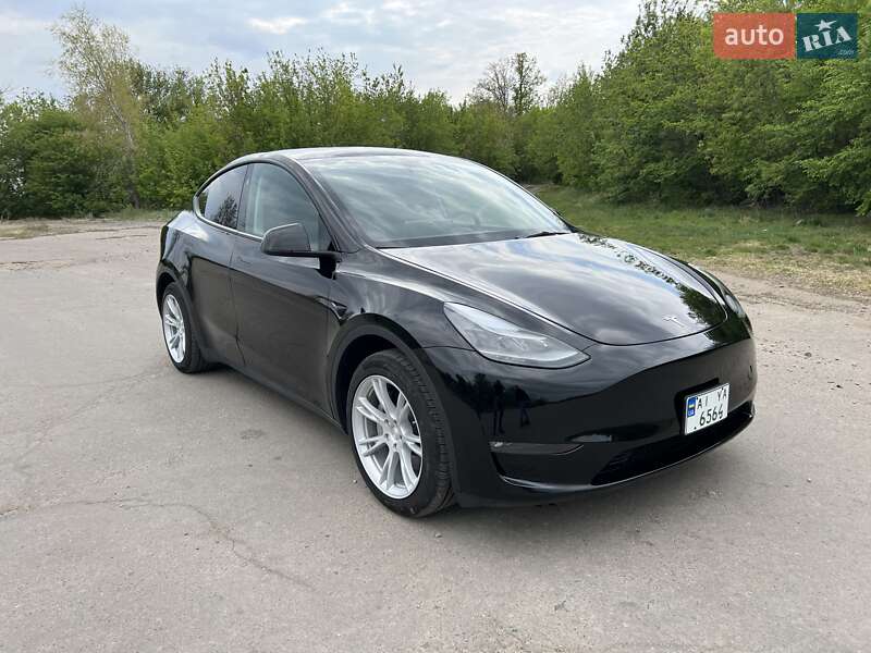 Внедорожник / Кроссовер Tesla Model Y 2023 в Киеве