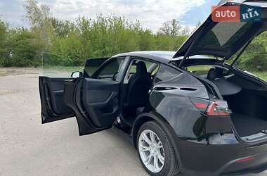 Внедорожник / Кроссовер Tesla Model Y 2023 в 