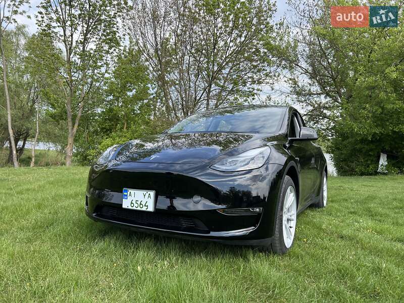 Внедорожник / Кроссовер Tesla Model Y 2023 в Киеве