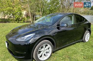 Внедорожник / Кроссовер Tesla Model Y 2023 в 