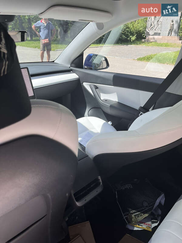 Внедорожник / Кроссовер Tesla Model Y 2022 в Киеве