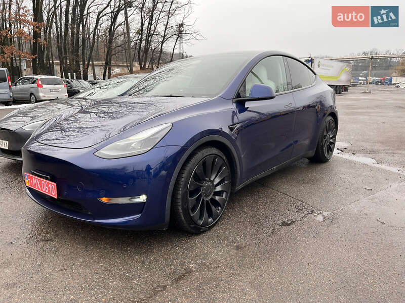 Внедорожник / Кроссовер Tesla Model Y 2022 в Киеве