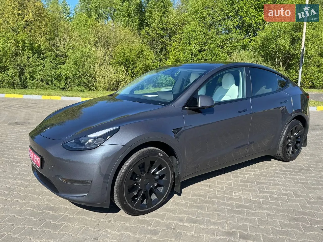 2024 Tesla Model Y - мініатюра 35