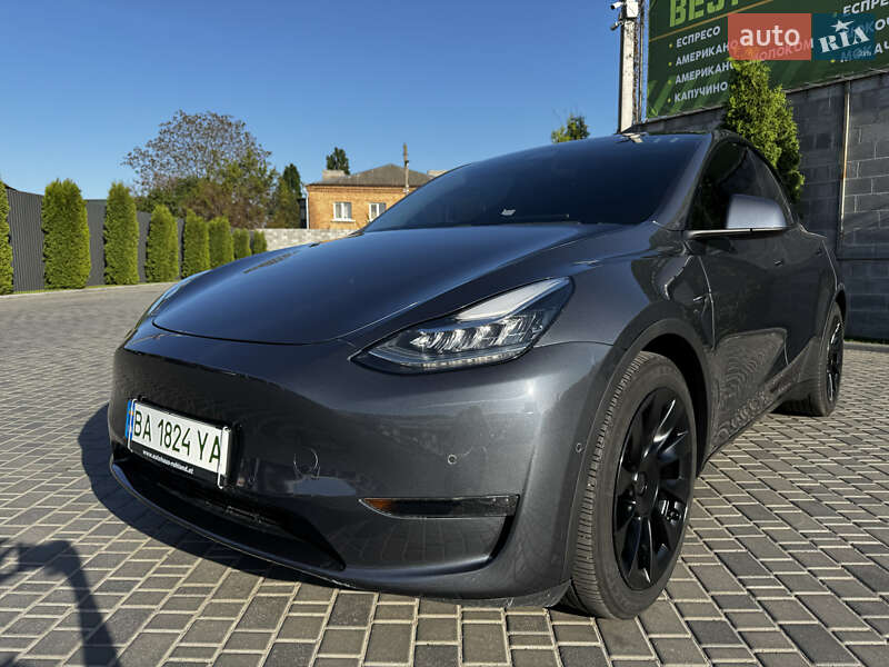 Внедорожник / Кроссовер Tesla Model Y 2020 в Киеве