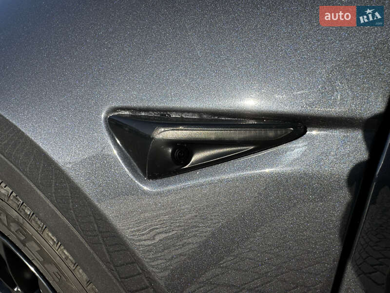 Внедорожник / Кроссовер Tesla Model Y 2020 в Киеве