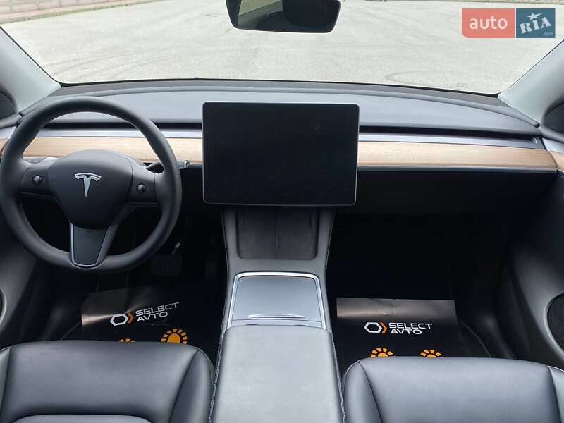 Внедорожник / Кроссовер Tesla Model Y 2023 в Львове