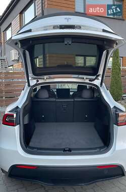 Внедорожник / Кроссовер Tesla Model Y 2021 в 