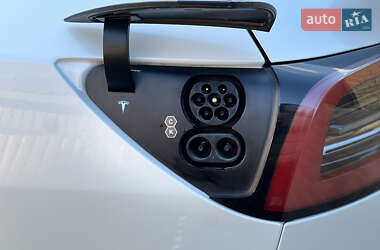 Позашляховик / Кросовер Tesla Model Y 2022 в 