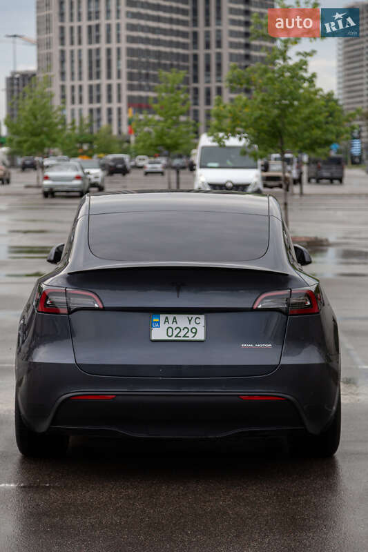 Внедорожник / Кроссовер Tesla Model Y 2022 в Киеве