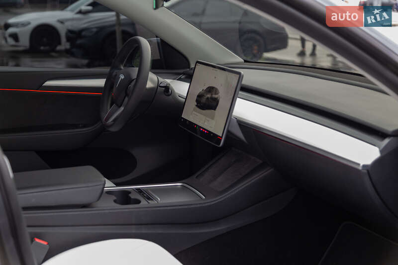Внедорожник / Кроссовер Tesla Model Y 2022 в Киеве