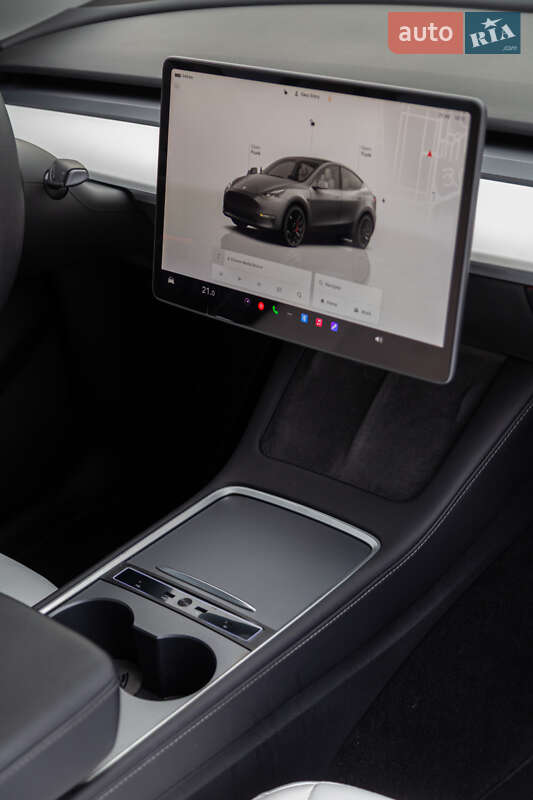 Внедорожник / Кроссовер Tesla Model Y 2022 в Киеве