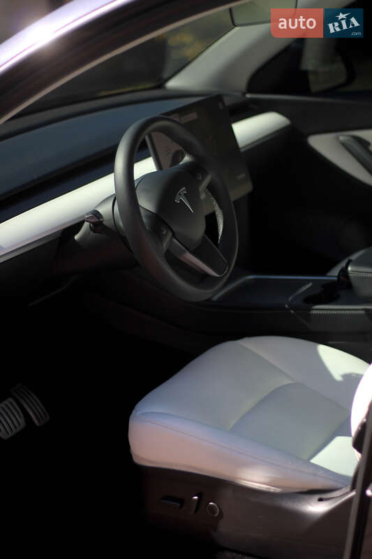 Внедорожник / Кроссовер Tesla Model Y 2021 в Днепре