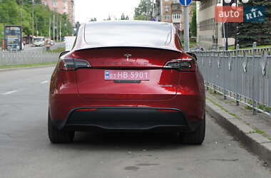 Позашляховик / Кросовер Tesla Model Y 2024 в 