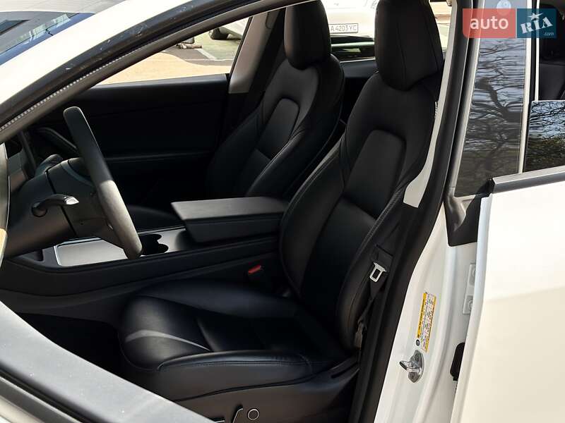 Позашляховик / Кросовер Tesla Model Y 2021 в Києві