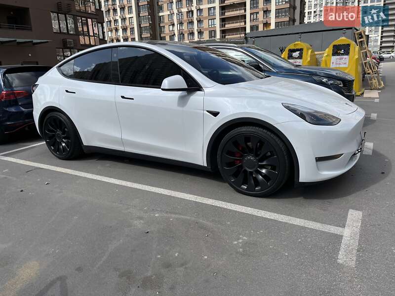 Tesla Model Y 2021