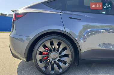 Внедорожник / Кроссовер Tesla Model Y 2023 в 