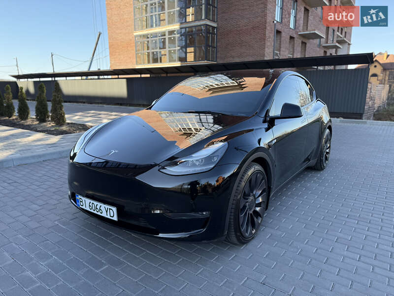 Внедорожник / Кроссовер Tesla Model Y 2021 в Полтаве