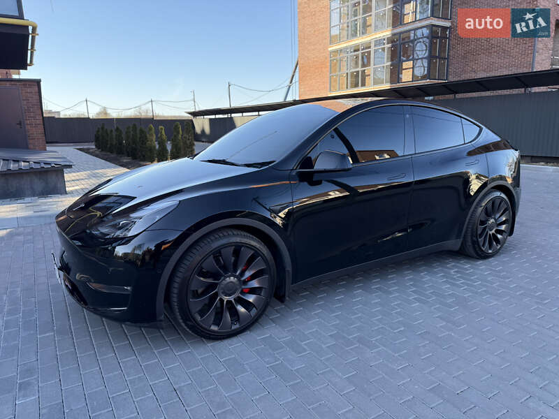 Внедорожник / Кроссовер Tesla Model Y 2021 в Полтаве