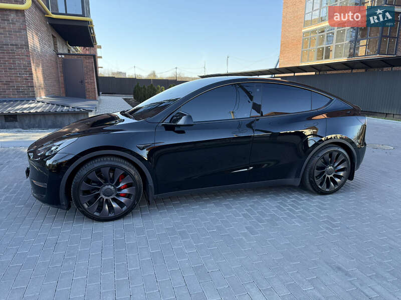 Внедорожник / Кроссовер Tesla Model Y 2021 в Полтаве