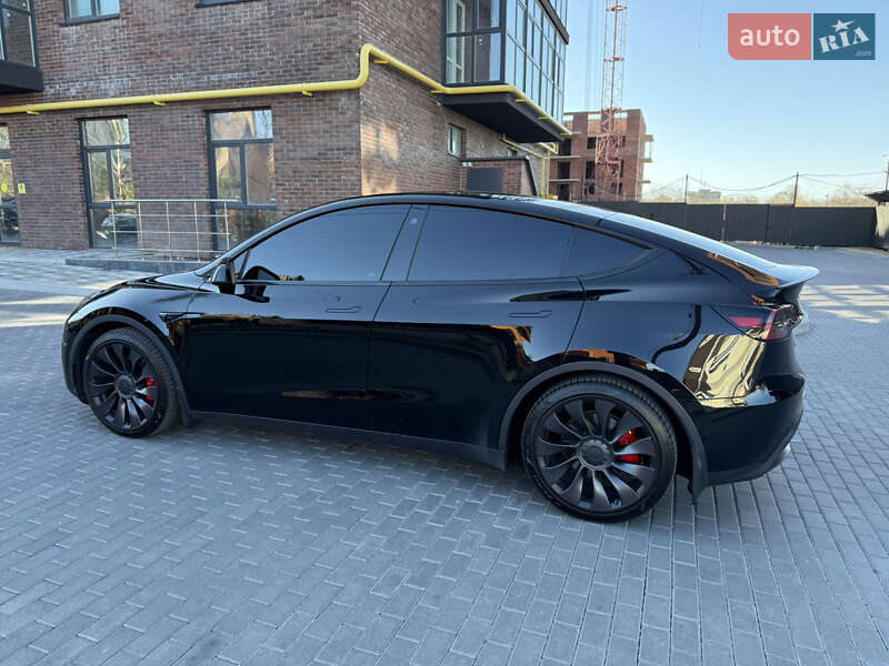 Внедорожник / Кроссовер Tesla Model Y 2021 в Полтаве