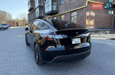 Внедорожник / Кроссовер Tesla Model Y 2021 в 