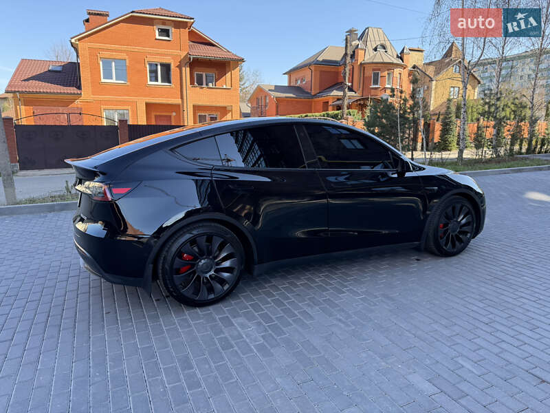 Внедорожник / Кроссовер Tesla Model Y 2021 в Полтаве