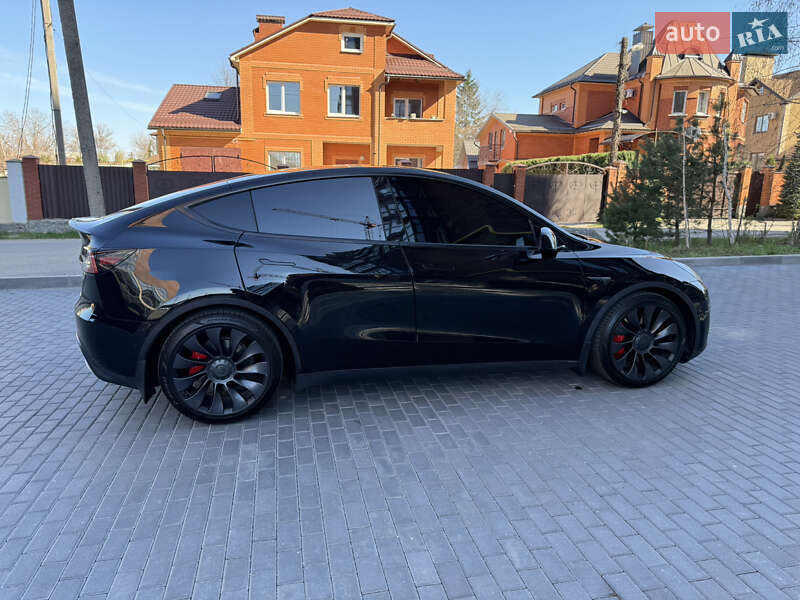 Внедорожник / Кроссовер Tesla Model Y 2021 в Полтаве