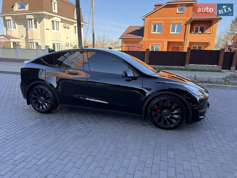 Внедорожник / Кроссовер Tesla Model Y 2021 в Полтаве