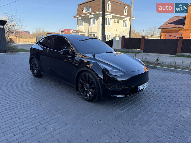 Внедорожник / Кроссовер Tesla Model Y 2021 в Полтаве