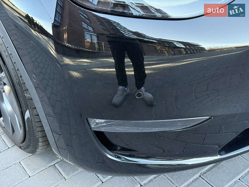 Внедорожник / Кроссовер Tesla Model Y 2021 в Полтаве